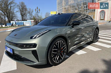 Внедорожник / Кроссовер Zeekr 001 2024 в 