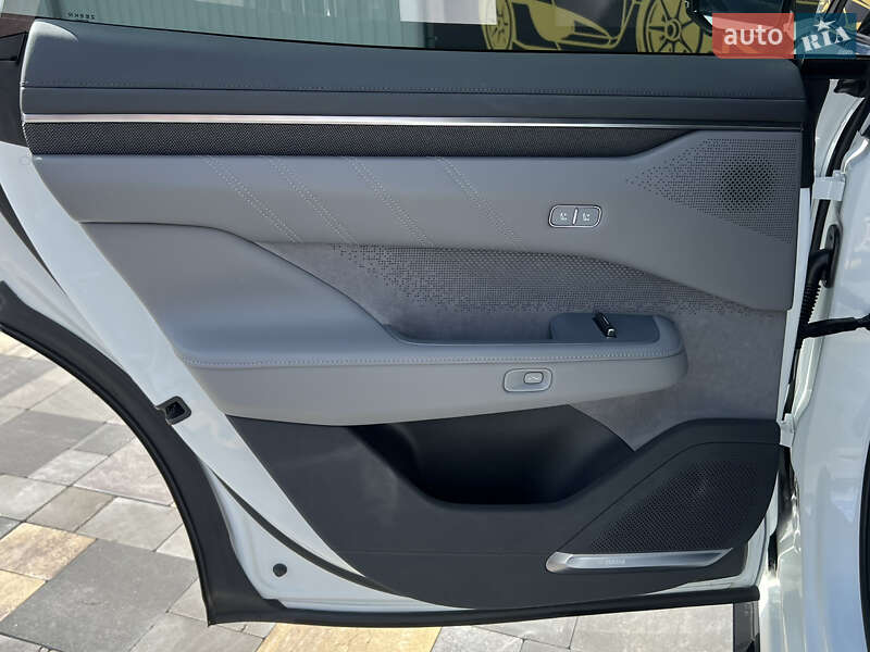 Внедорожник / Кроссовер Zeekr 001 2024 в Киеве