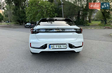 Внедорожник / Кроссовер Zeekr 001 2023 в 