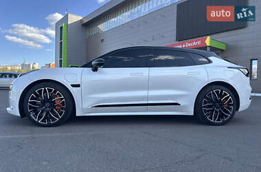 Внедорожник / Кроссовер Zeekr 001 2023 в 