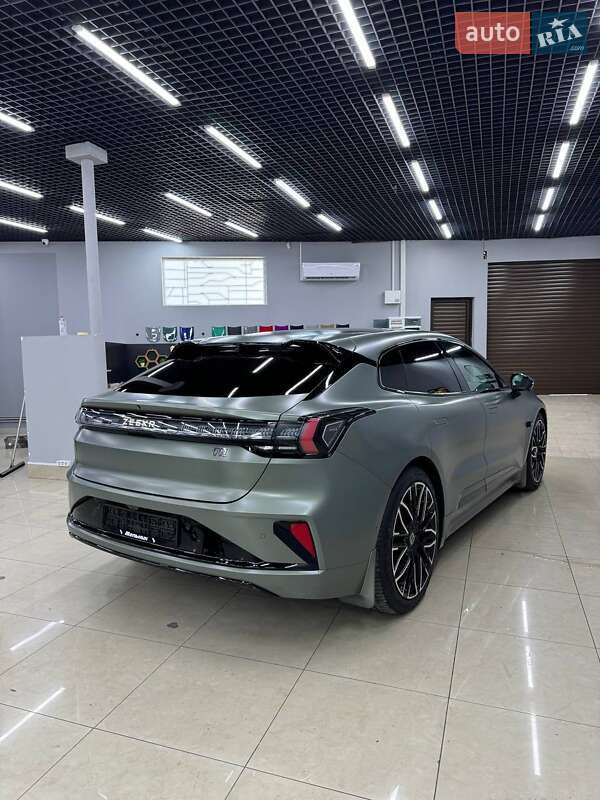 Позашляховик / Кросовер Zeekr 001 2024 в Києві