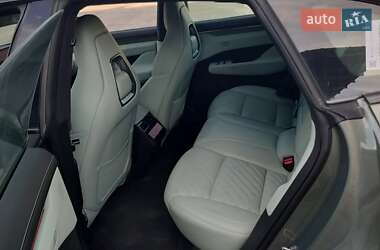Внедорожник / Кроссовер Zeekr 001 2025 в 