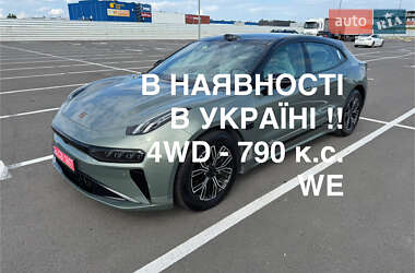 Zeekr 001 2024