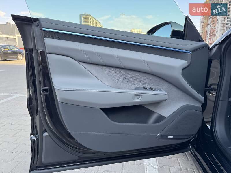 Позашляховик / Кросовер Zeekr 001 2024 в Києві