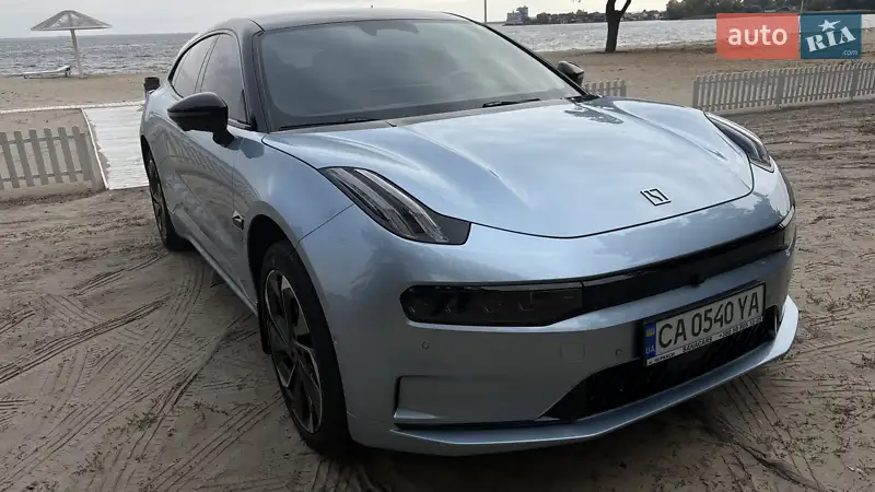 Zeekr 001