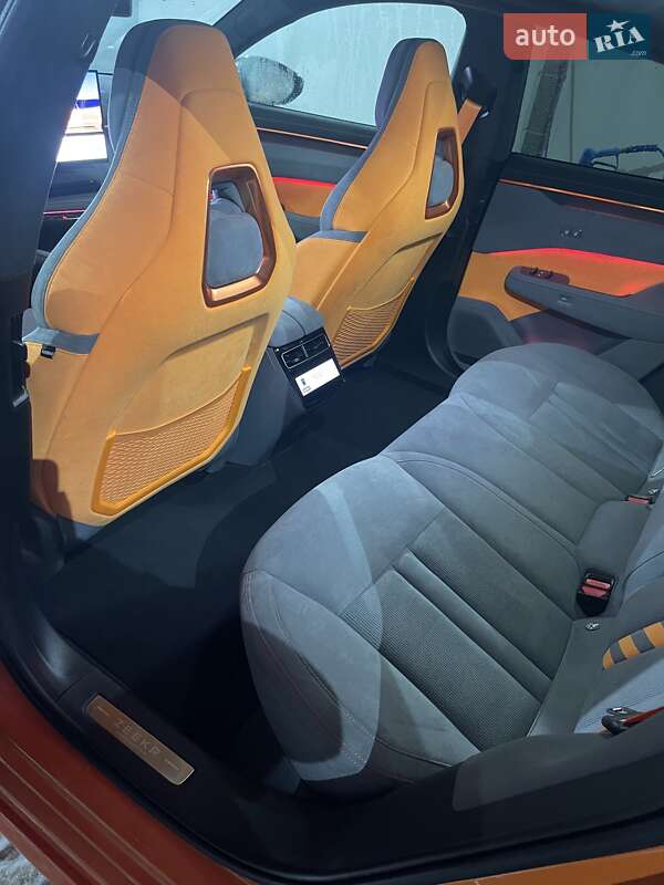 Позашляховик / Кросовер Zeekr 001 2024 в Кролевці