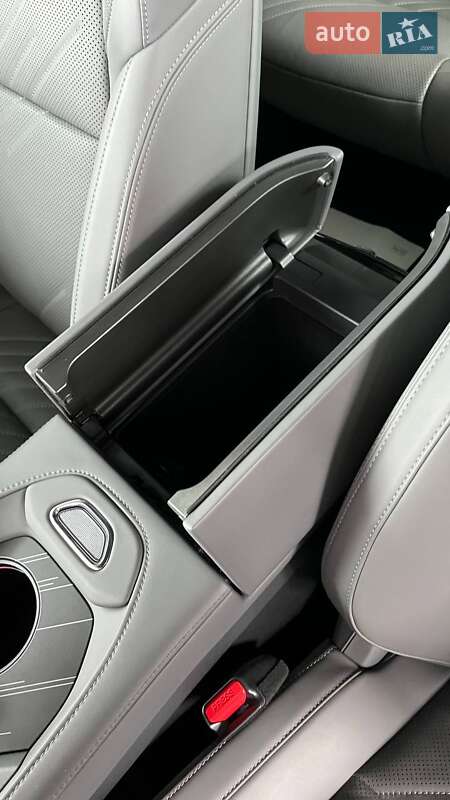 Позашляховик / Кросовер Zeekr 001 2024 в Дніпрі