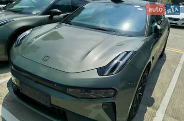 Zeekr 001 2024