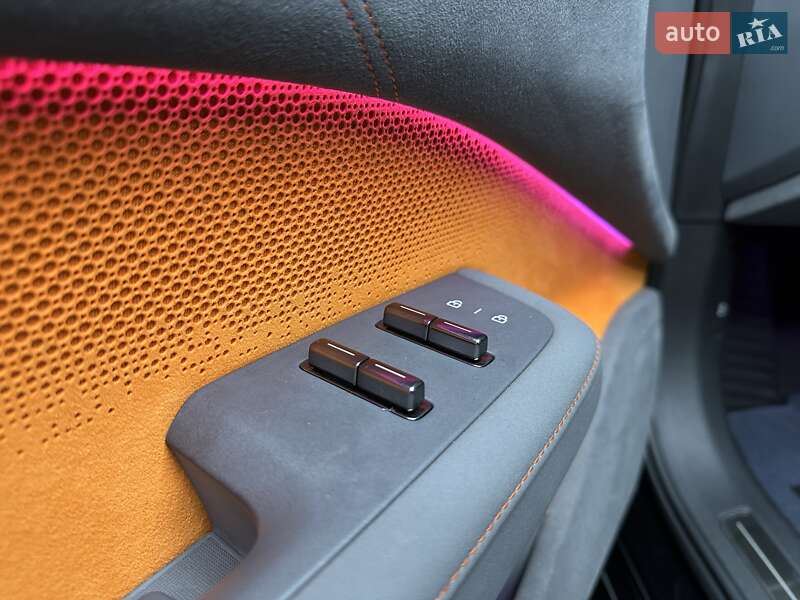 Позашляховик / Кросовер Zeekr 001 2024 в Дніпрі