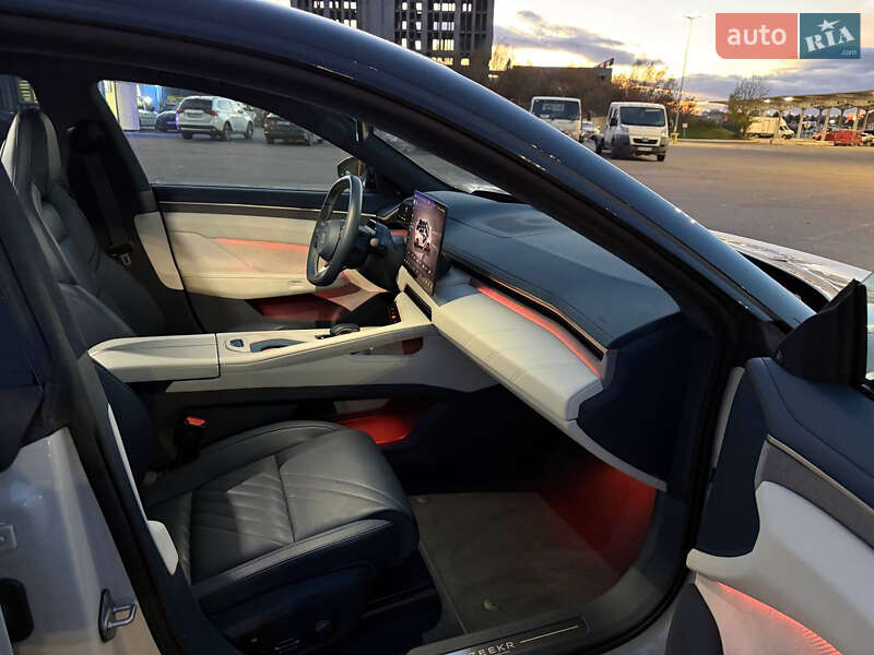 Позашляховик / Кросовер Zeekr 001 2024 в Львові фото 23 Позашляховик / Кросовер Zeekr 001 2024 в Львові