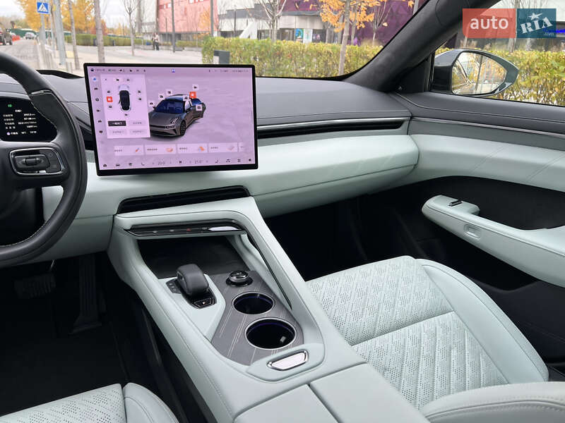 Позашляховик / Кросовер Zeekr 001 2024 в Києві