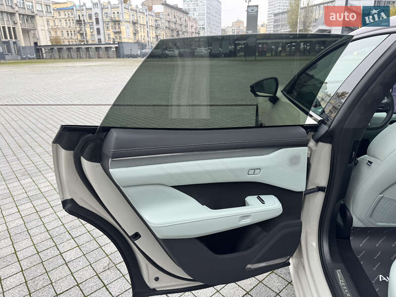 Позашляховик / Кросовер Zeekr 001 2025 в Києві