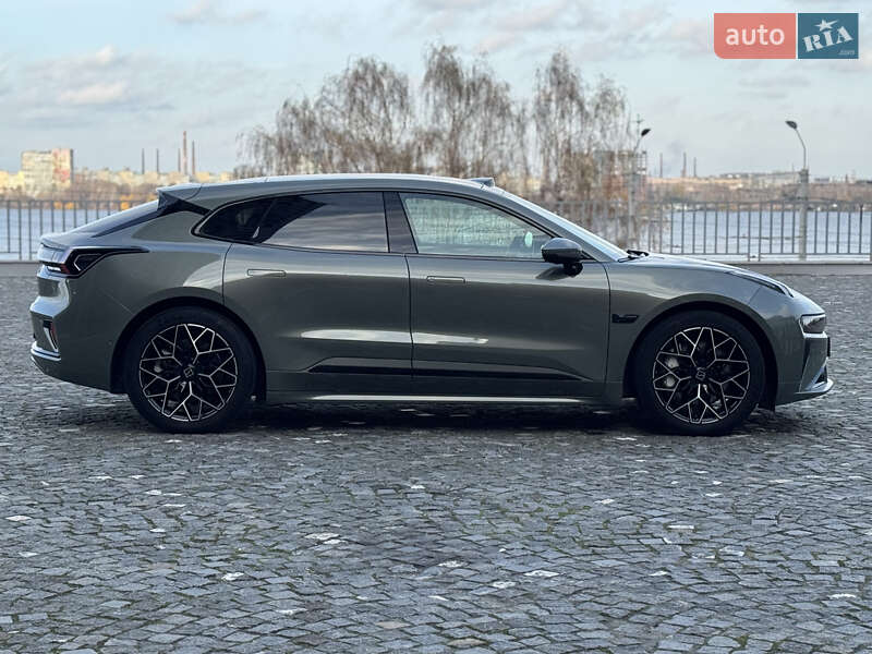 Позашляховик / Кросовер Zeekr 001 2024 в Дніпрі