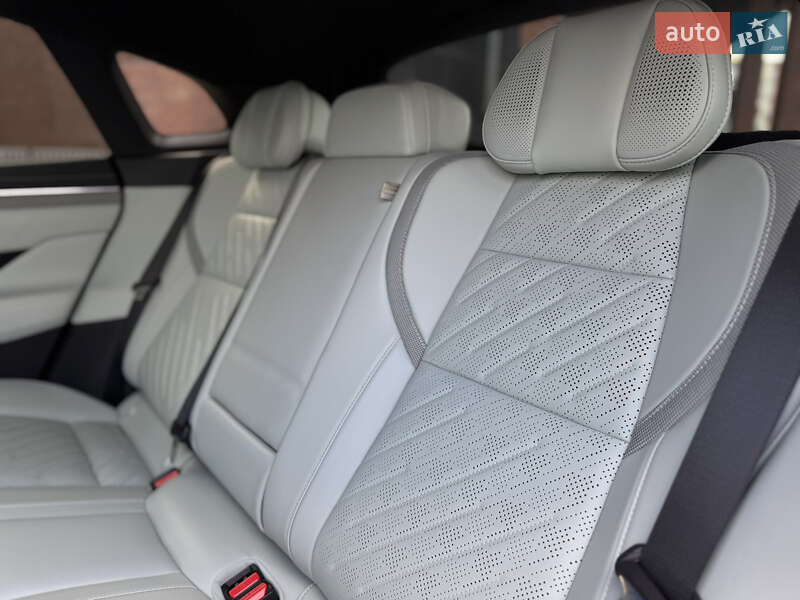 Позашляховик / Кросовер Zeekr 001 2024 в Дніпрі