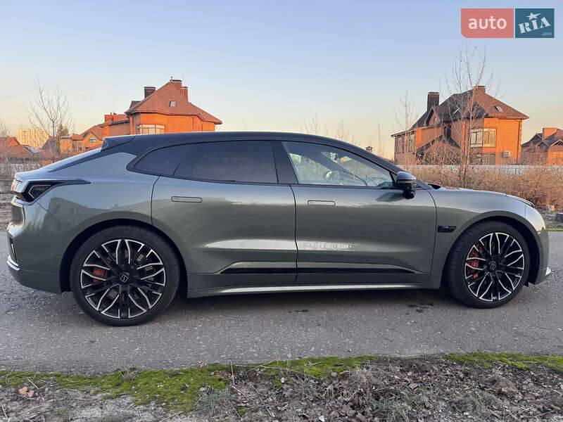 Внедорожник / Кроссовер Zeekr 001 2024 в Киеве