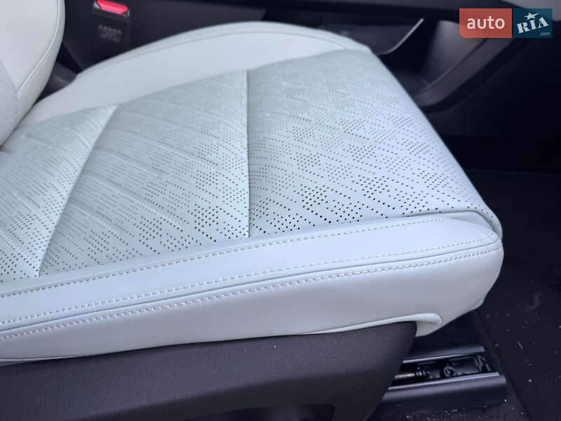 Внедорожник / Кроссовер Zeekr 001 2024 в Киеве