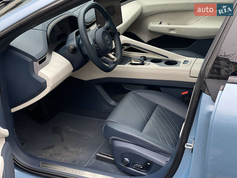 Внедорожник / Кроссовер Zeekr 001 2025 в Ивано-Франковске