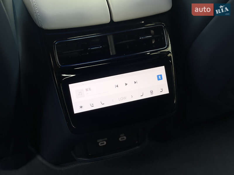 Внедорожник / Кроссовер Zeekr 001 2025 в Ивано-Франковске