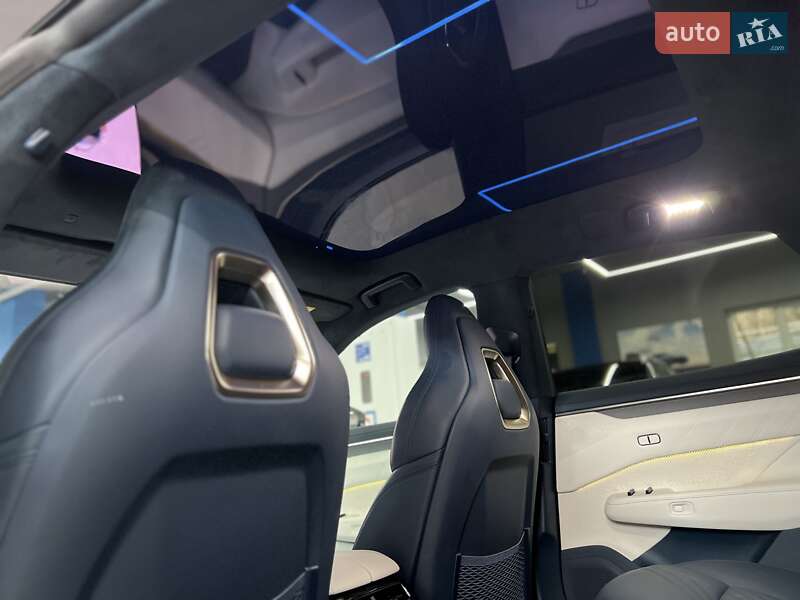 Позашляховик / Кросовер Zeekr 001 2024 в Дніпрі