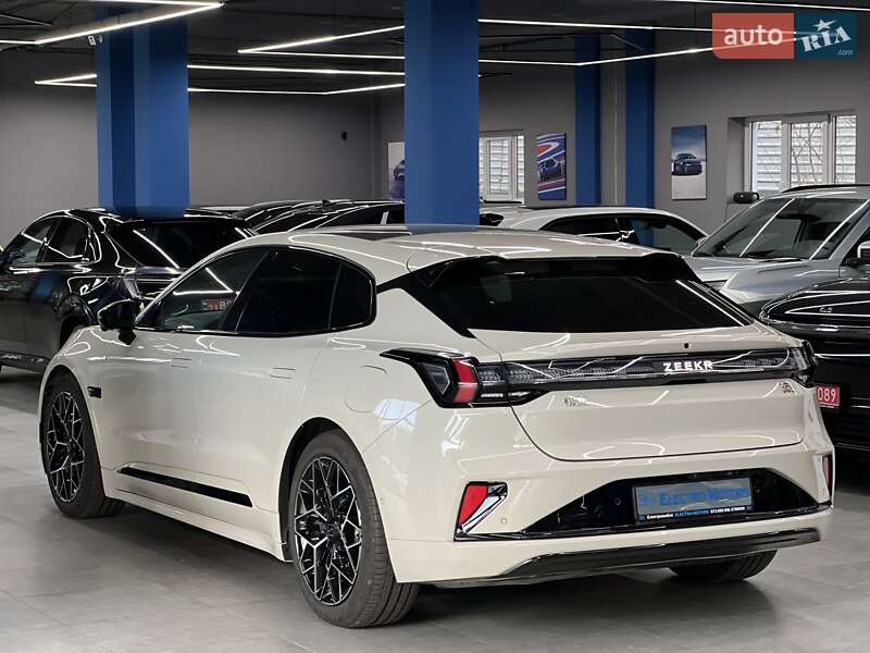 Позашляховик / Кросовер Zeekr 001 2024 в Дніпрі