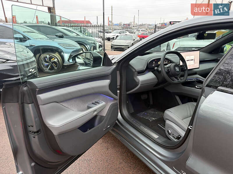 Внедорожник / Кроссовер Zeekr 001 2025 в Киеве