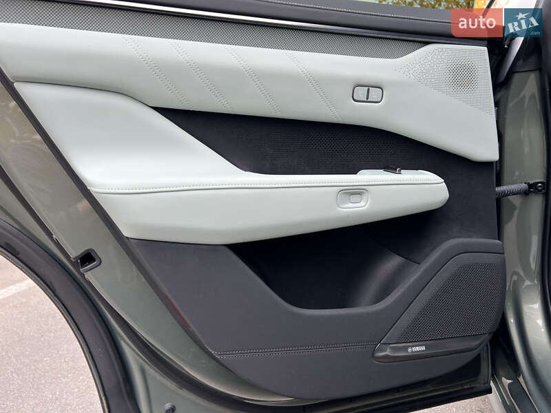 Внедорожник / Кроссовер Zeekr 001 2024 в Киеве