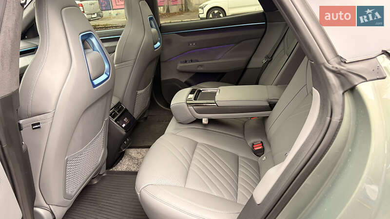 Внедорожник / Кроссовер Zeekr 001 2024 в Киеве