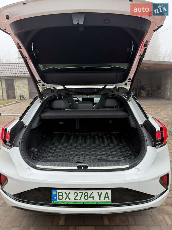 Позашляховик / Кросовер Zeekr 001 2024 в Кам'янець-Подільському