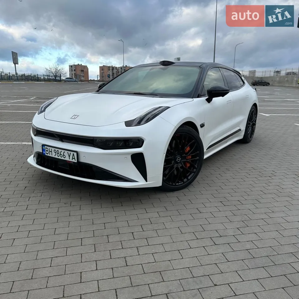 продам Zeekr 001 в красивому кольорі білий металік, який не залишить без уваги оточуючих, а 789л.с і розгін за 3.3с подарують купу незабутніх емоцій від володіння таким табуном і при цьому годувати їх можна звичайною електрикою з домашньої розетки за нічним тарифом, в повній комплектації You з доп.опціямі пневмопідвіска, посиленні 6-порш.гальма Brembo,22 діскі пофарбовані у чорний глянець,музика Yamaha 28 динаміків , масаж, вентиляція, підігрів сидінь, шкіра Nappa кольору Tiffany ,газова панорама та інші функції та системи безпеки авто будуть щодня залишати найкращі враження від володіння, автомобіля,к автівки додається МА який дає можливість користуватися телефоном як ключем,не пропустіть шанс перед введенням розмитнення з економити як на вартості авто так і на експлуатації в порівнянні з іншими автомобілями
автівка 06/2024р з оригінальним пробігом 6000км, присутні запах нового авто і має індивідуальний вигляд
У автівки присутні бонуси:
1.вся затягнута в САТІНОВУ прозору броніплівку яка надає ще більше перламутру,а чорні елементи в глянцеву бронеплівку ,оптика теж в бронеплівці
2.тонована атермальною плівкою виключно з лобовим
3.оригінальні килими двох шарові в салоні+гумовий киілим в багажник
4.блютуз ключі -2шт
5.ручка КПП та регулятор гучності -ХРУСТАЛЬ
6.Глянцевий спойлер на кришці багажника
7.Мастер аккаунт+віддам номер телефону
8.Дискі пофарбовані в колір ЧОНОІ СМОЛИ
вартість допів більш ніж 4500уе
Відео на запит