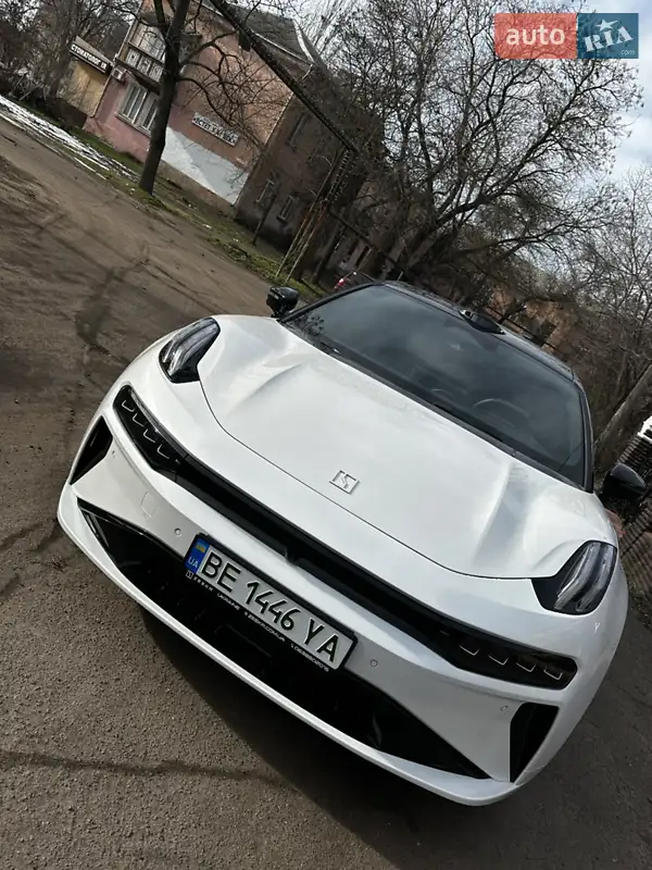 Zeekr 001