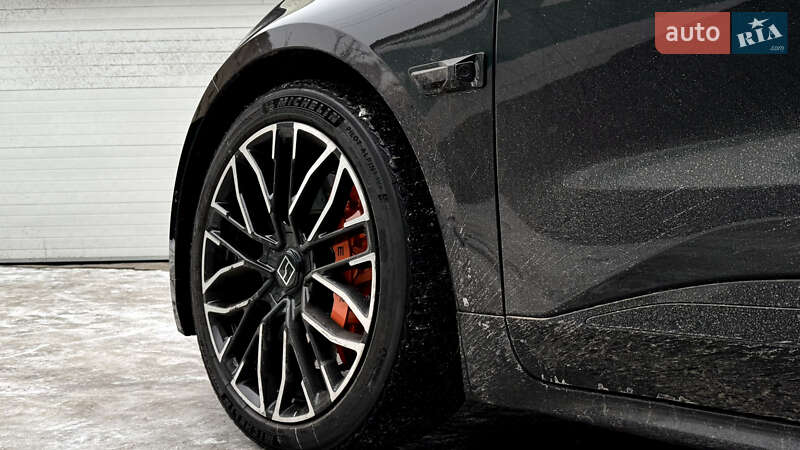 Позашляховик / Кросовер Zeekr 001 2024 в Києві