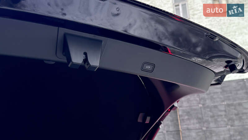 Позашляховик / Кросовер Zeekr 001 2024 в Києві