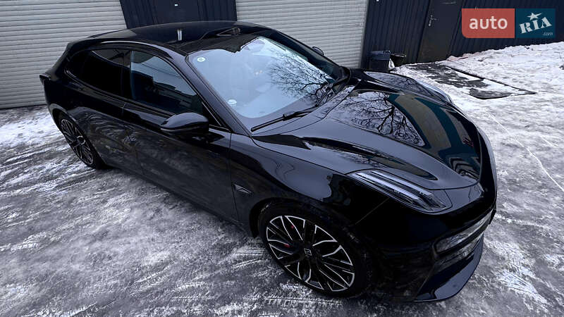 Позашляховик / Кросовер Zeekr 001 2024 в Києві