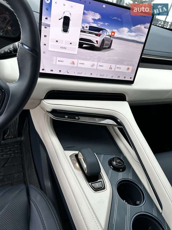 Внедорожник / Кроссовер Zeekr 001 2025 в Николаеве