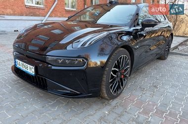Внедорожник / Кроссовер Zeekr 001 2025 в Киеве
