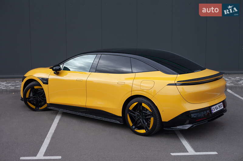 Седан Zeekr 007 2024 в Киеве