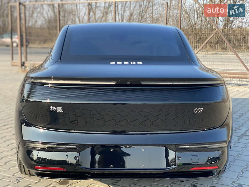 Седан Zeekr 007 2024 в Тернополе