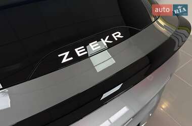 Седан Zeekr 007 2025 в 