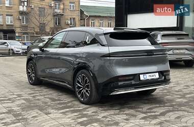 Внедорожник / Кроссовер Zeekr 7X 2024 в 