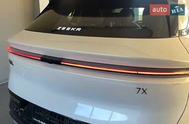 Позашляховик / Кросовер Zeekr 7X 2025 в 