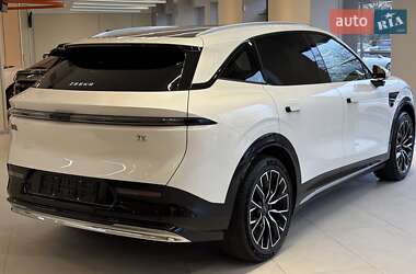 Позашляховик / Кросовер Zeekr 7X 2025 в 