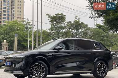 Позашляховик / Кросовер Zeekr 7X 2025 в 