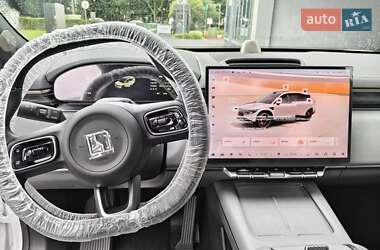 Внедорожник / Кроссовер Zeekr 7X 2025 в 