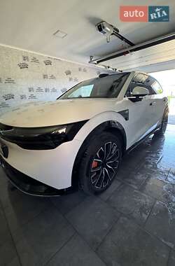 Внедорожник / Кроссовер Zeekr 7X 2024 в 