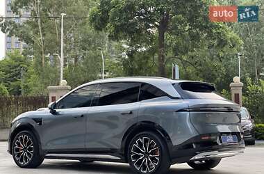 Позашляховик / Кросовер Zeekr 7X 2024 в 