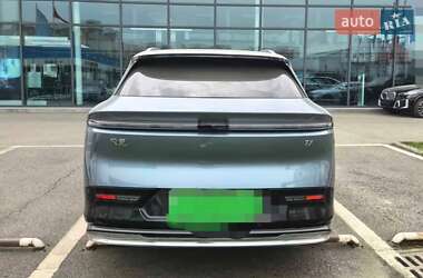 Позашляховик / Кросовер Zeekr 7X 2024 в 