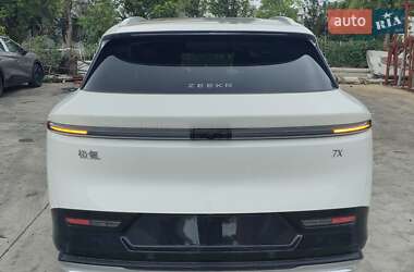 Внедорожник / Кроссовер Zeekr 7X 2024 в 