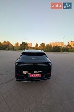 Внедорожник / Кроссовер Zeekr 7X 2024 в 
