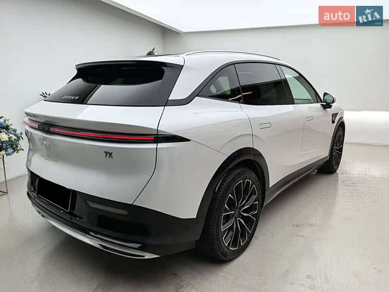 Позашляховик / Кросовер Zeekr 7X 2024 в Києві