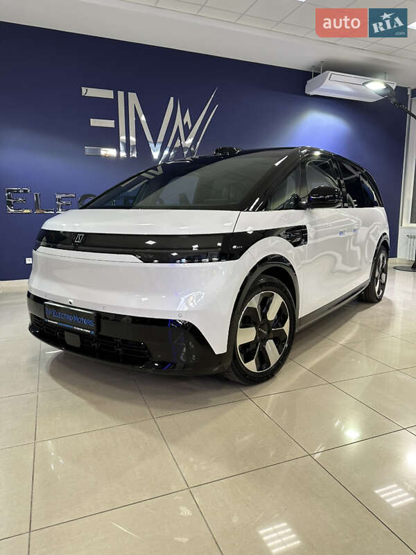 Минивэн Zeekr Mix 2024 в Кропивницком
